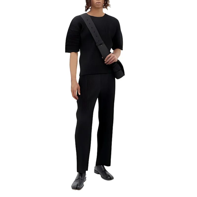 ISSEY MIYAKE Crewneck Short-Sleeved T-Shirt-2