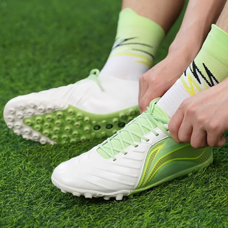 LINING Soccer Shoes Men Low Top-3