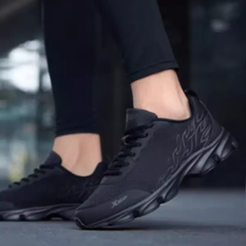 XTEP Anti-Slip And Wear-Resistant Breathable Low-Top Running Shoes Men's Black Gray-3
