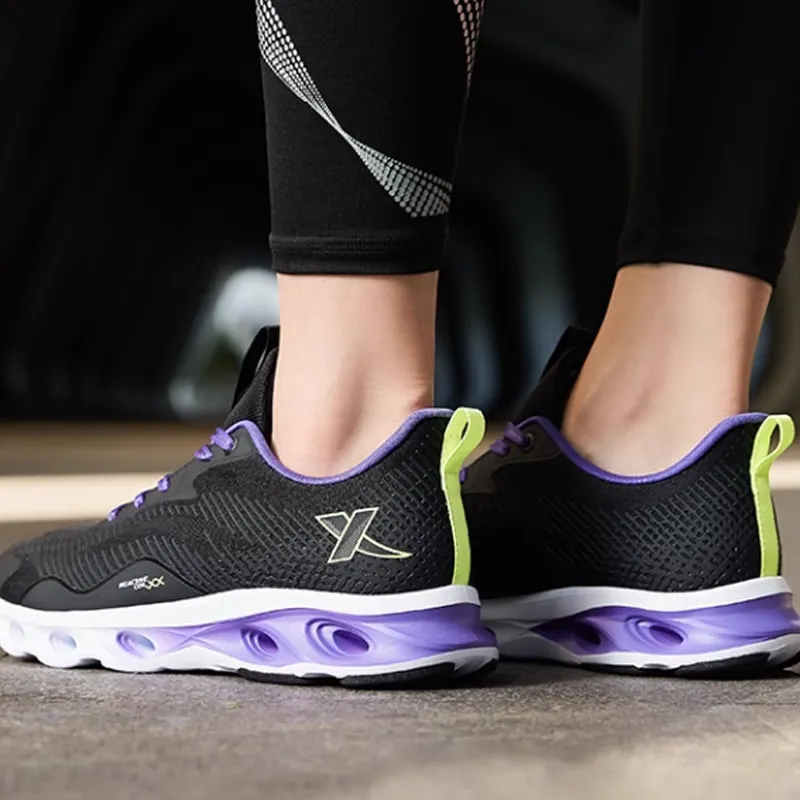 XTEP Cushioned Anti Slip Wear Resistant Lightweight Breathable Low Top Running Shoes Women's Black Purple-1