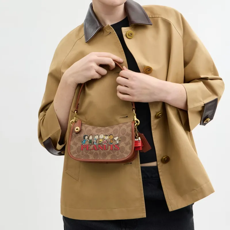 COACH PEANUTS Snoopy, Collaboration SwingerSignature Coated Canvas One Shoulder Handbag Trumpets Women's Brown-4