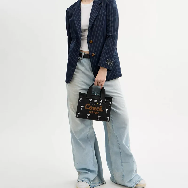 Peanuts X COACH Cargo Handbags-7