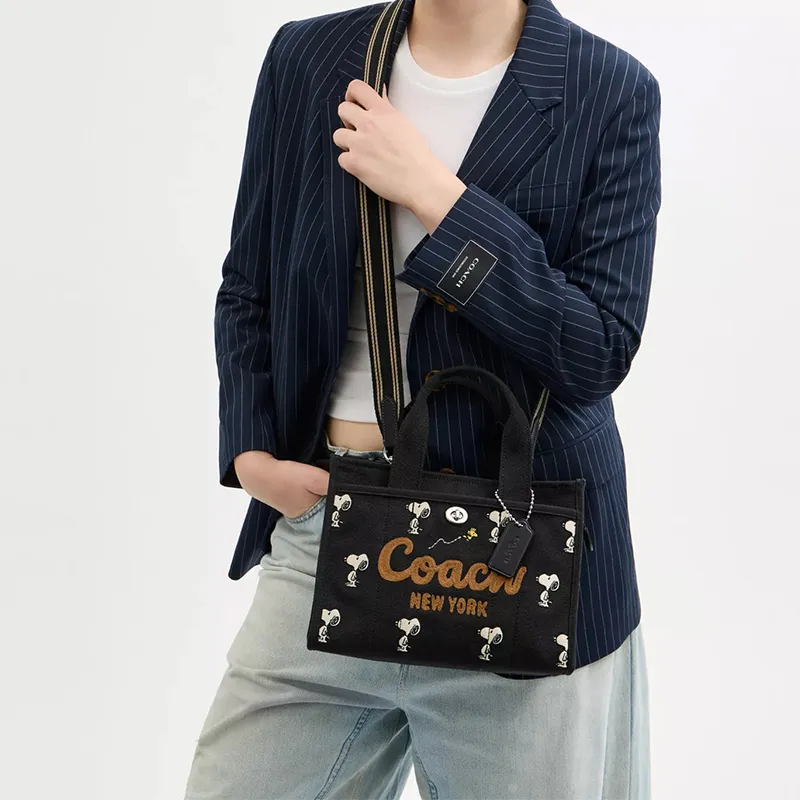 Peanuts X COACH Cargo Handbags-5