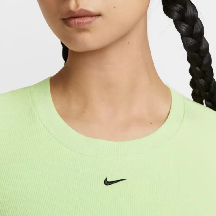 Nike Sportswear Classics T Shirt Women's 360 Light Lime/Black-4