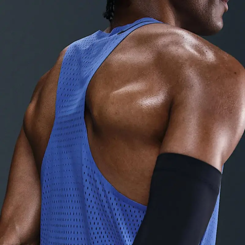 Nike AeroSwift Men's Dri FIT Adv Running Singlet-3