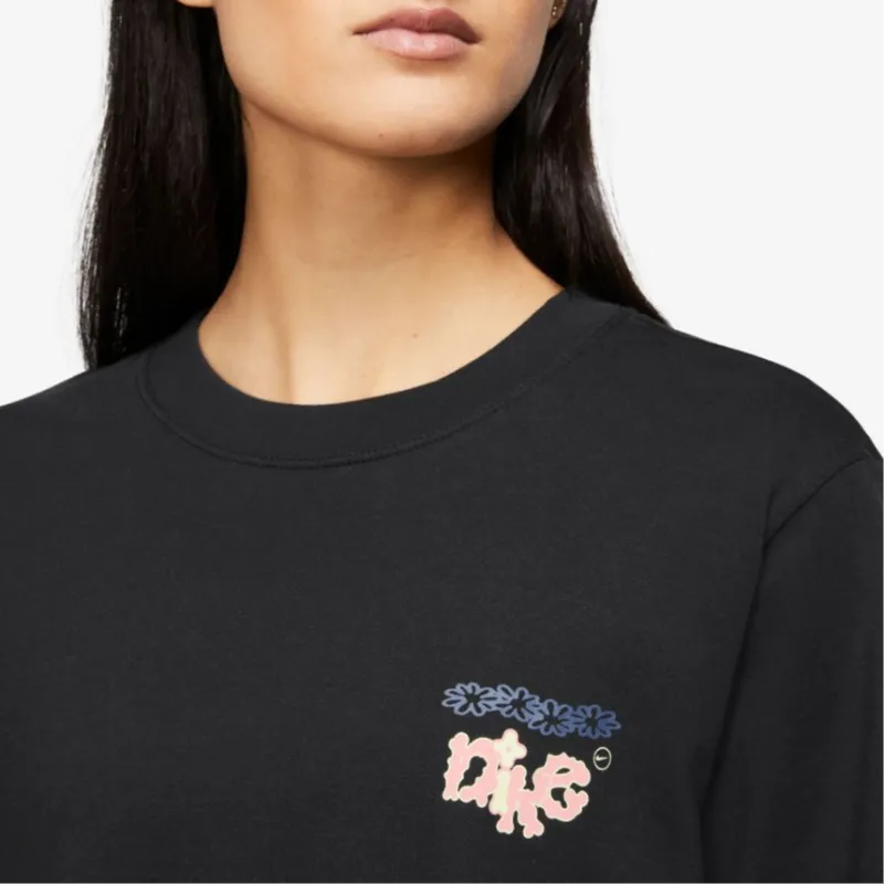 Nike T Shirts Women's Black-4
