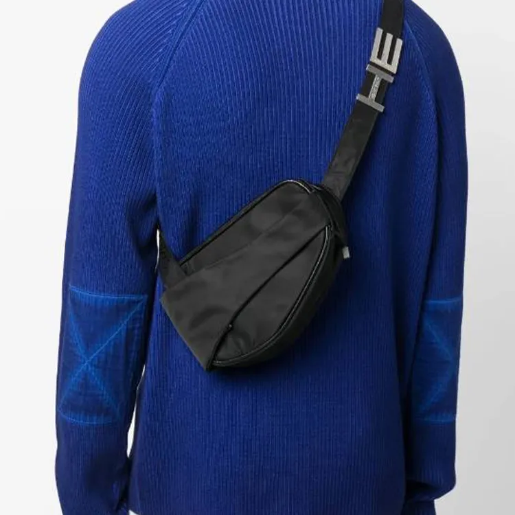 HELIOT EMIL Logo plaque Belt Bag-4