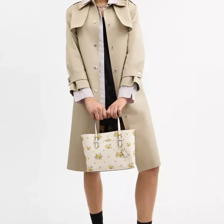 COACH Pebble Leather Tote Bag, Shopping Bag, Shoulder Bag, Crossbody Bag, Handbag Medium Size Women's White-7