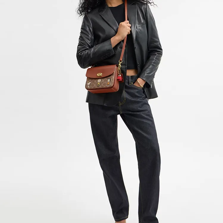 Peanuts X COACH Cassie Handbags-4