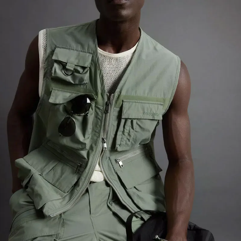 WOOLRICH SS25 Vest Unisex Green-4