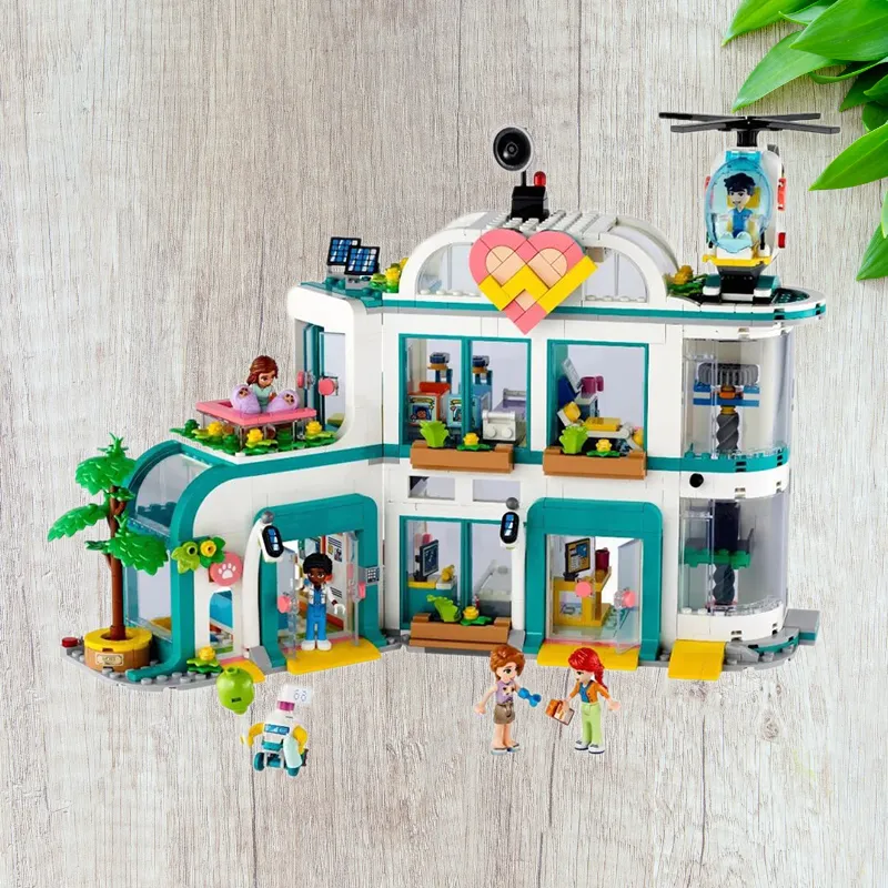 LEGO Good Friend Collection Modern Heart Lake City Hospital Building Blocks 1045pcs 42621-3