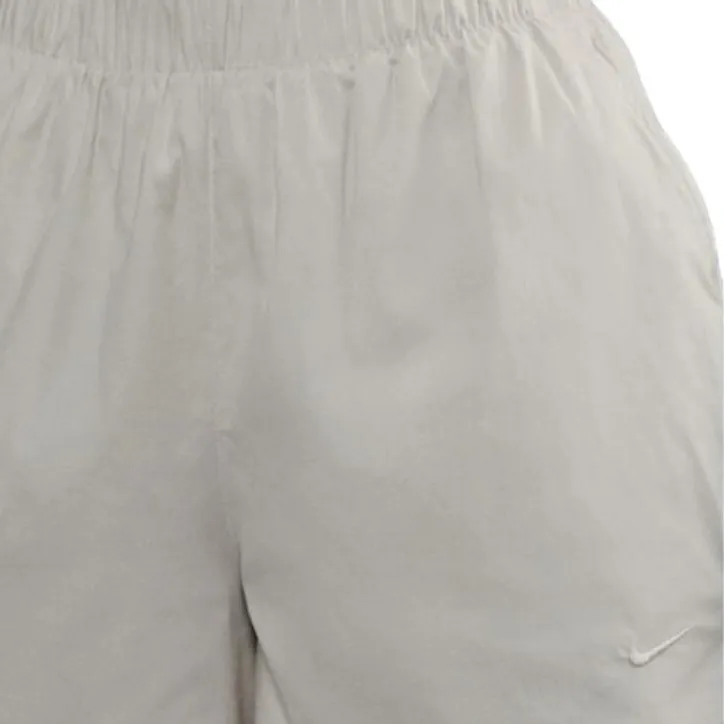 Nike Sportswear Chill Poplin Women's Mid Rise 5' Shorts-4